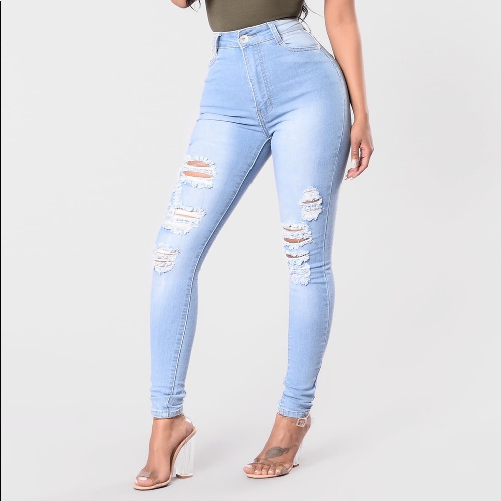 NWOT Fashion Nova Jeans Size 5